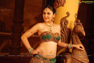 Pooja Chopra Hot in Ponnar Shankar