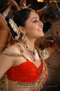 Pooja Chopra Hot in Ponnar Shankar