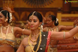 Sneha Hot in Ponnar Shankar