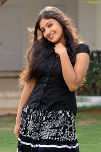 Silanthi Monica Poster Size Photos