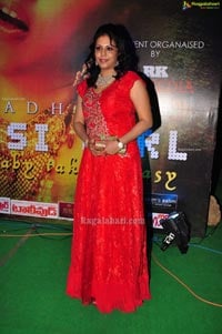 Singer Madhoo @  Desi Girl launch