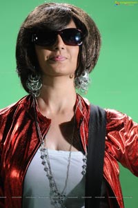 Tamil Actress Yashika High Resolution Photos