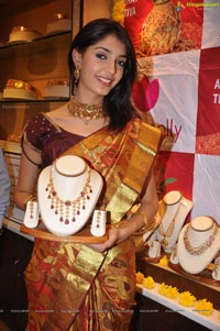 Ashna Mishra at Manepally Jewellers