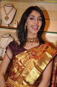 Ashna Mishra at Manepally Jewellers