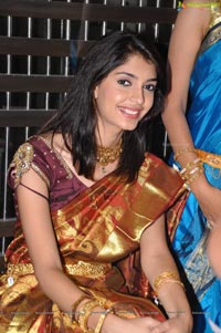 Ashna Mishra at Manepally Jewellers