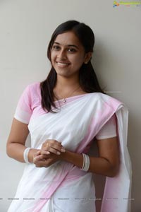 Manasara Heroine Sri Divya