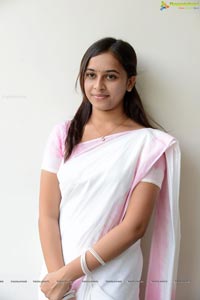 Manasara Heroine Sri Divya