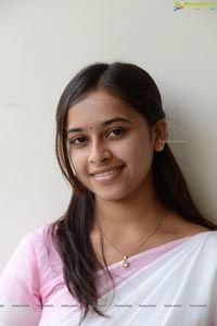 Manasara Heroine Sri Divya