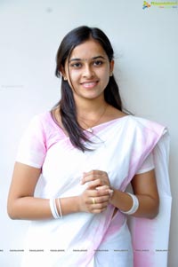 Manasara Heroine Sri Divya