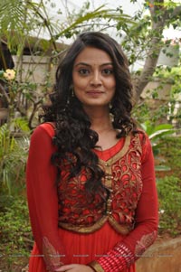 Nikitha Narayan at Srihita Boutique