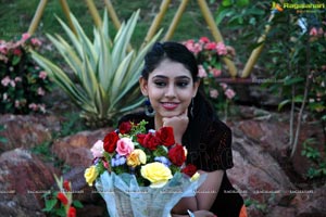 Cute Indian Actress Niti Taylor