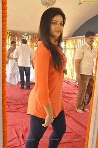 Poonam Bajwa in Kannaale Kannan