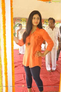 Poonam Bajwa in Kannaale Kannan