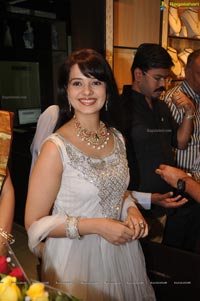 Saloni at Manepally Jewellers