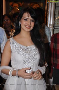 Saloni at Manepally Jewellers