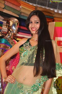 Swetha Jadav in Langa Voni