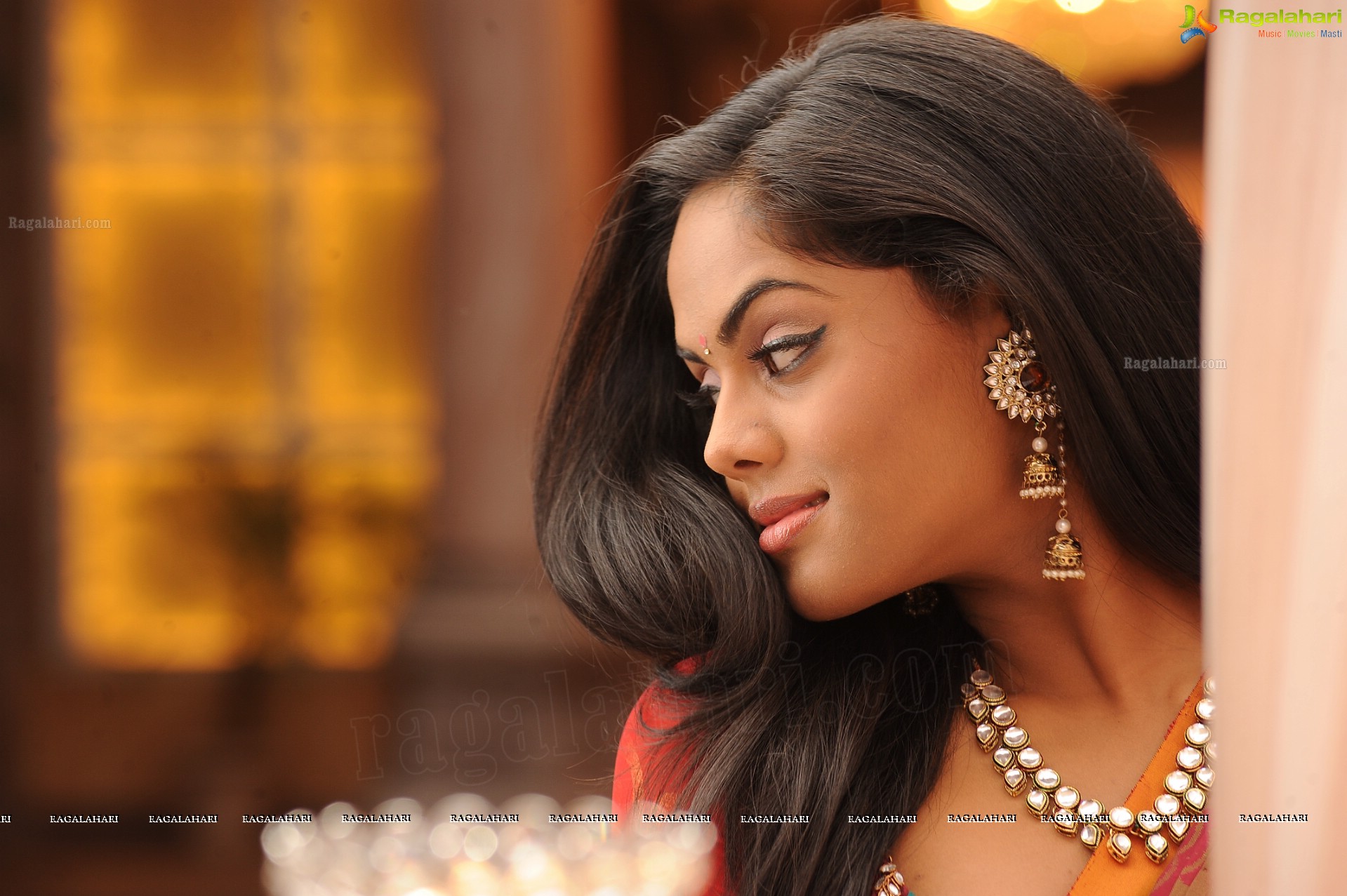 Karthika Nair (High Definition)