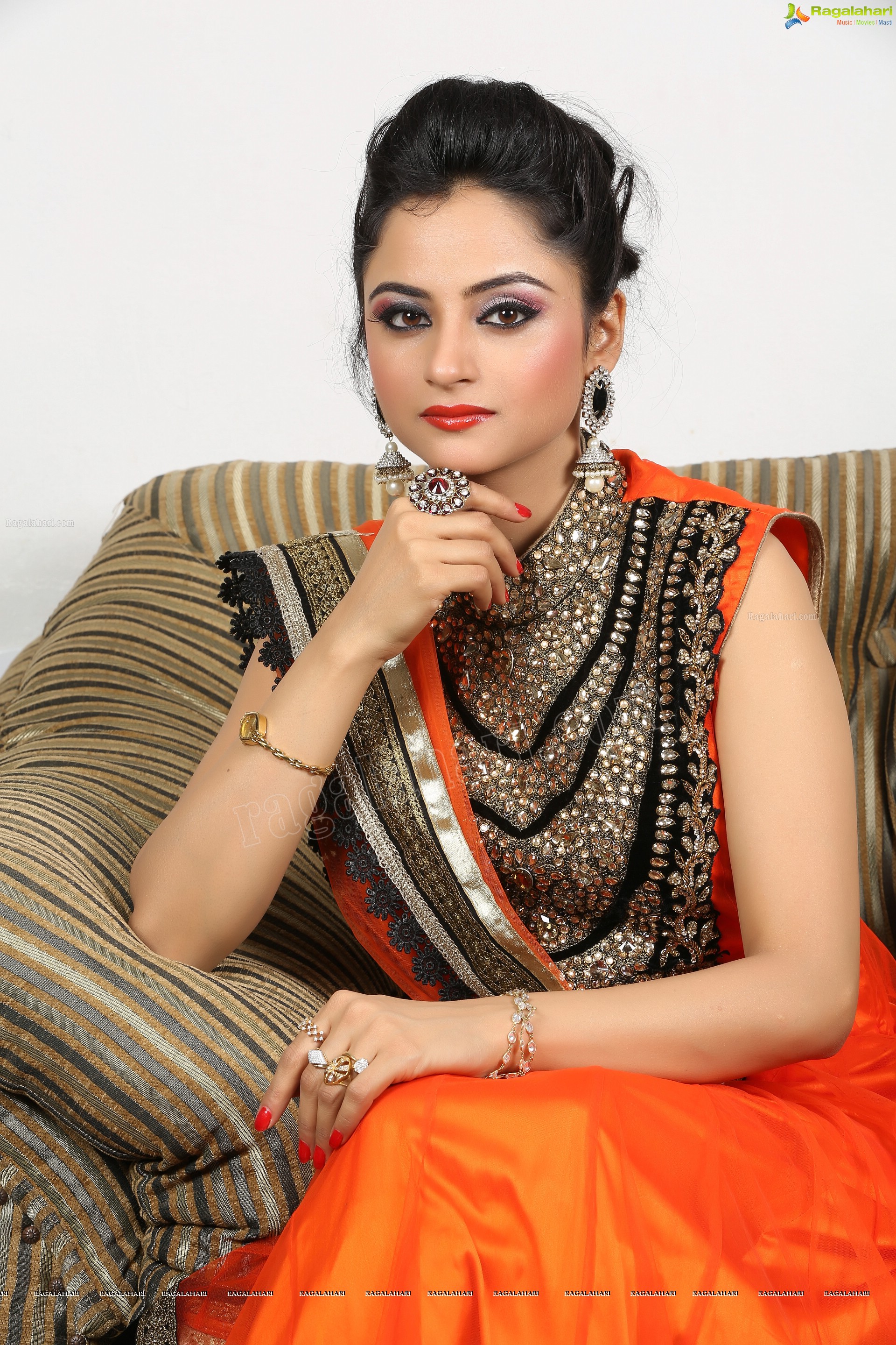 Madirakshi Mundle (High Definition)