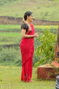 Veda in Kamalatho Naa Prayanam