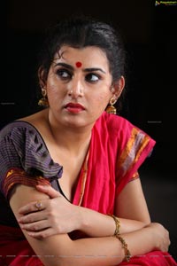 Veda in Kamalatho Naa Prayanam