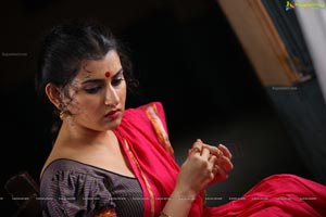 Veda in Kamalatho Naa Prayanam