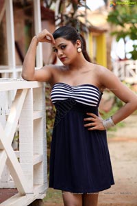 Bengali Actress Tashu Kaushik