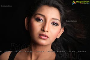 Kothoka Vintha Heroine Vinisha Naidu