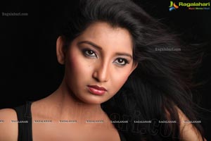 Kothoka Vintha Heroine Vinisha Naidu