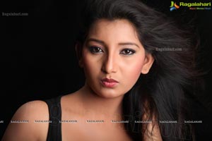 Kothoka Vintha Heroine Vinisha Naidu