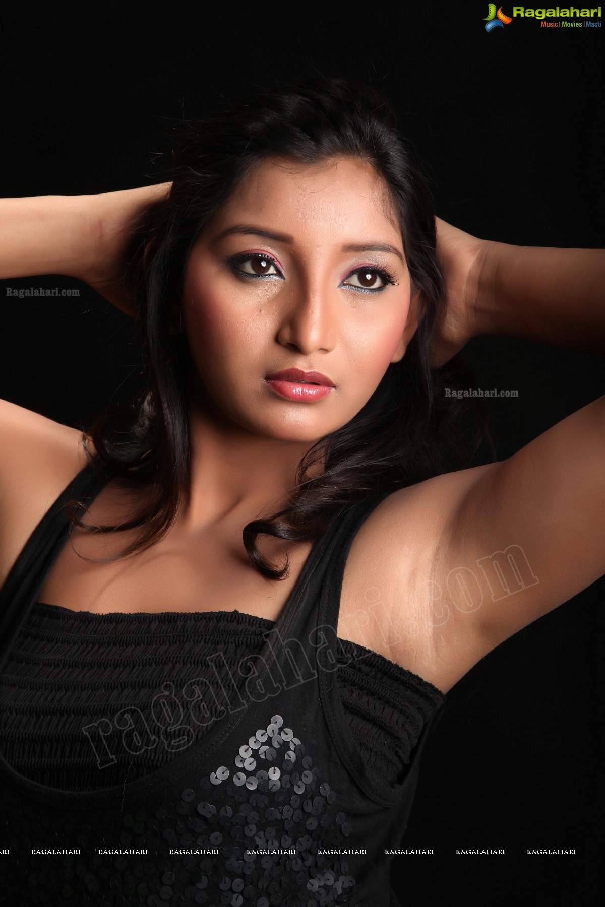 Vinisha Naidu (Exclusive)