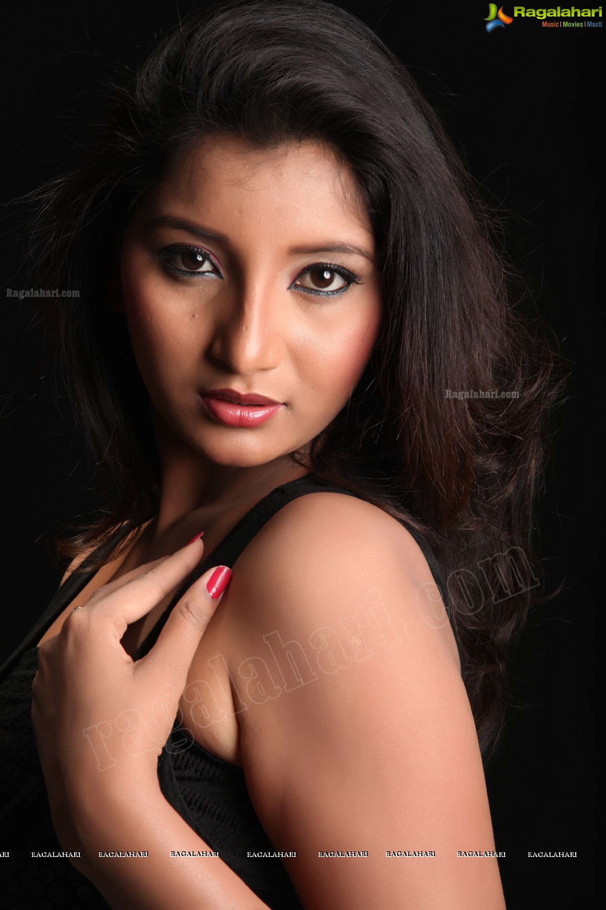 Vinisha Naidu (Exclusive)