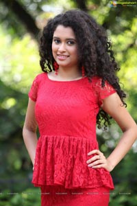 Pora Pove Heroine Soumya Sukumar