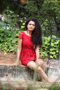 Pora Pove Heroine Soumya Sukumar