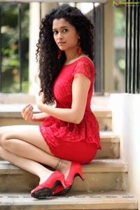 Pora Pove Heroine Soumya Sukumar