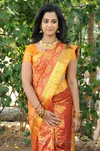 Nanditha Krishnamma Kalipindi Iddarini