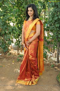 Nanditha Krishnamma Kalipindi Iddarini