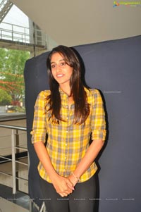 Regina Cassandra in Yellow Shirt