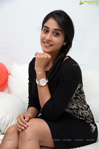 Bollywood Actres Regina Cassandra