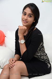 Bollywood Actres Regina Cassandra