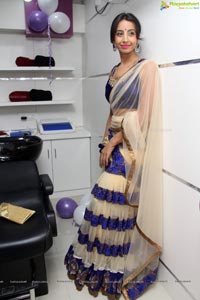 Sanjana at Naturals Salon