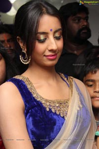 Sanjana at Naturals Salon