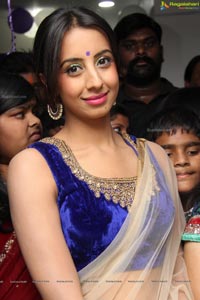 Sanjana at Naturals Salon