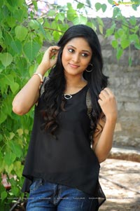 Maya Heroine Sushma Raj