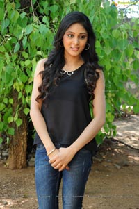 Maya Heroine Sushma Raj