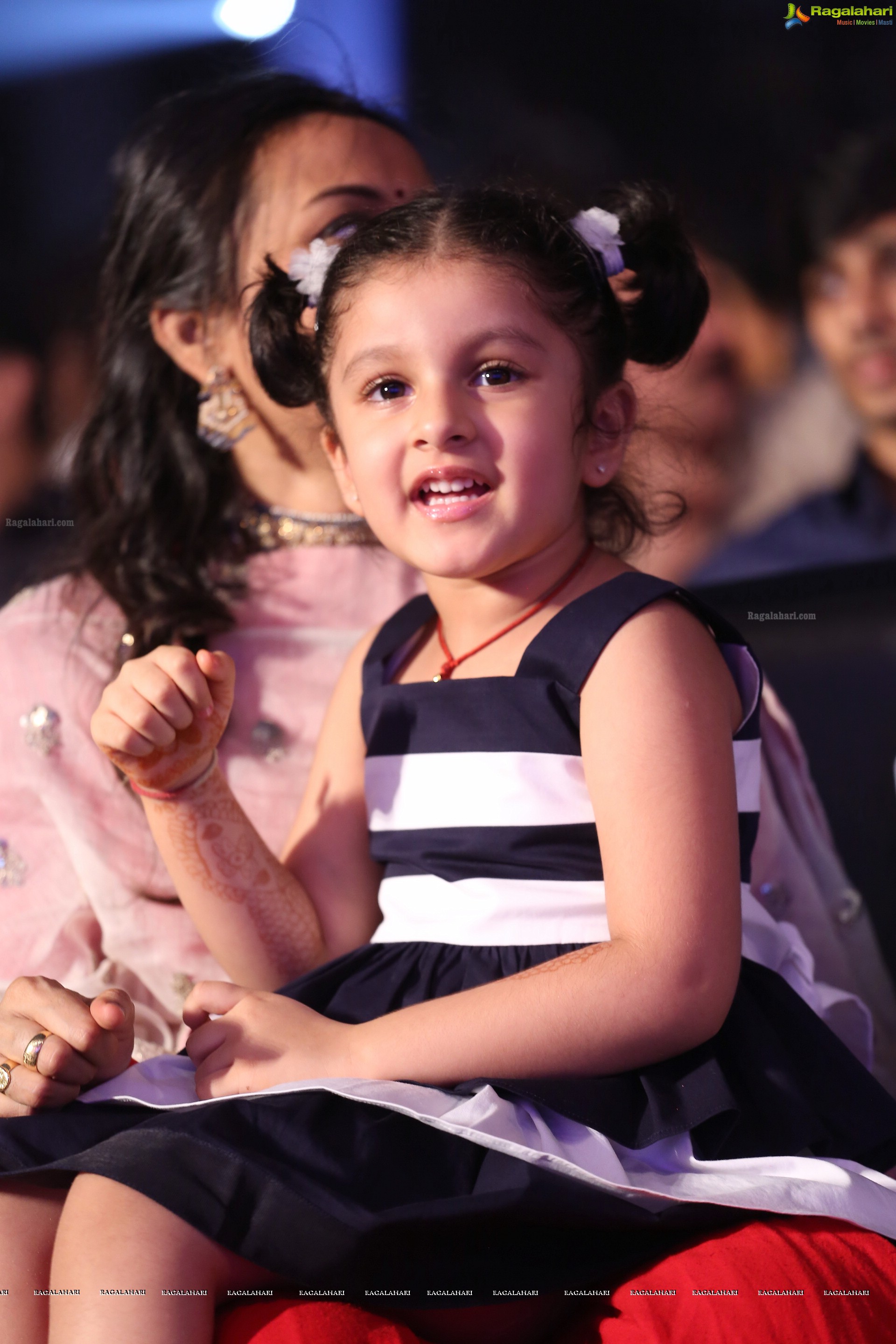 Mahesh Babu's Daughter Sitara (High Definition)