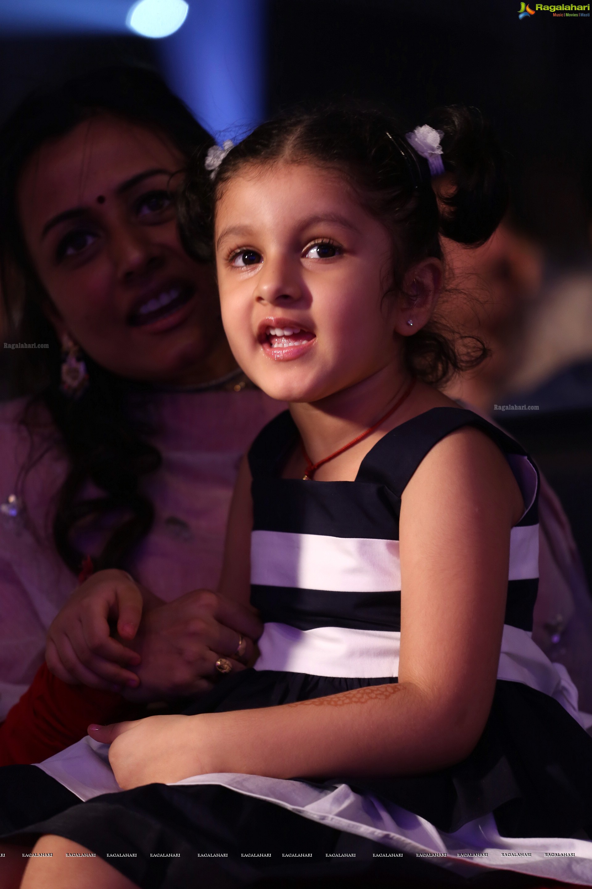 Mahesh Babu's Daughter Sitara (High Definition)