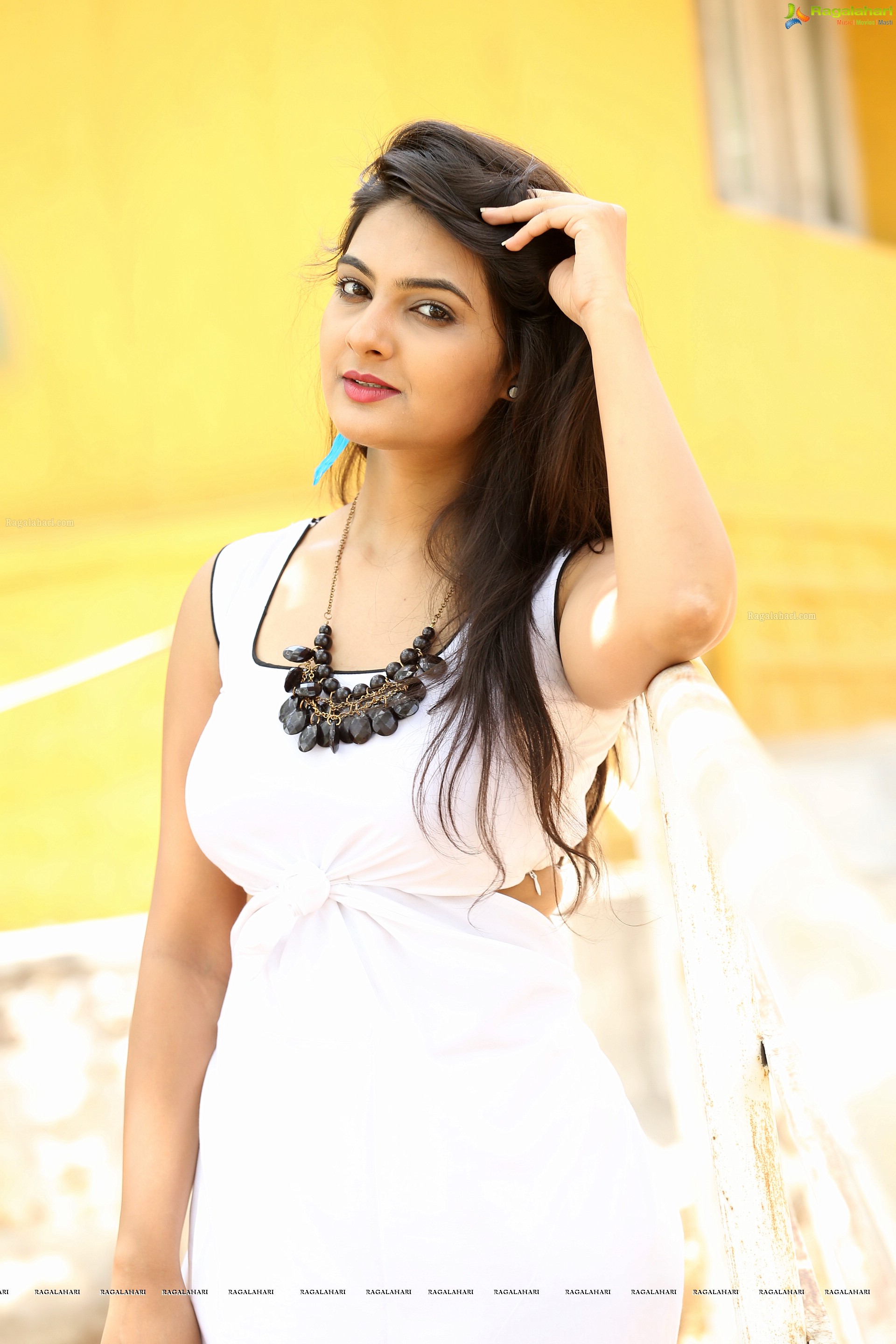 Neha Deshpande - HD Gallery