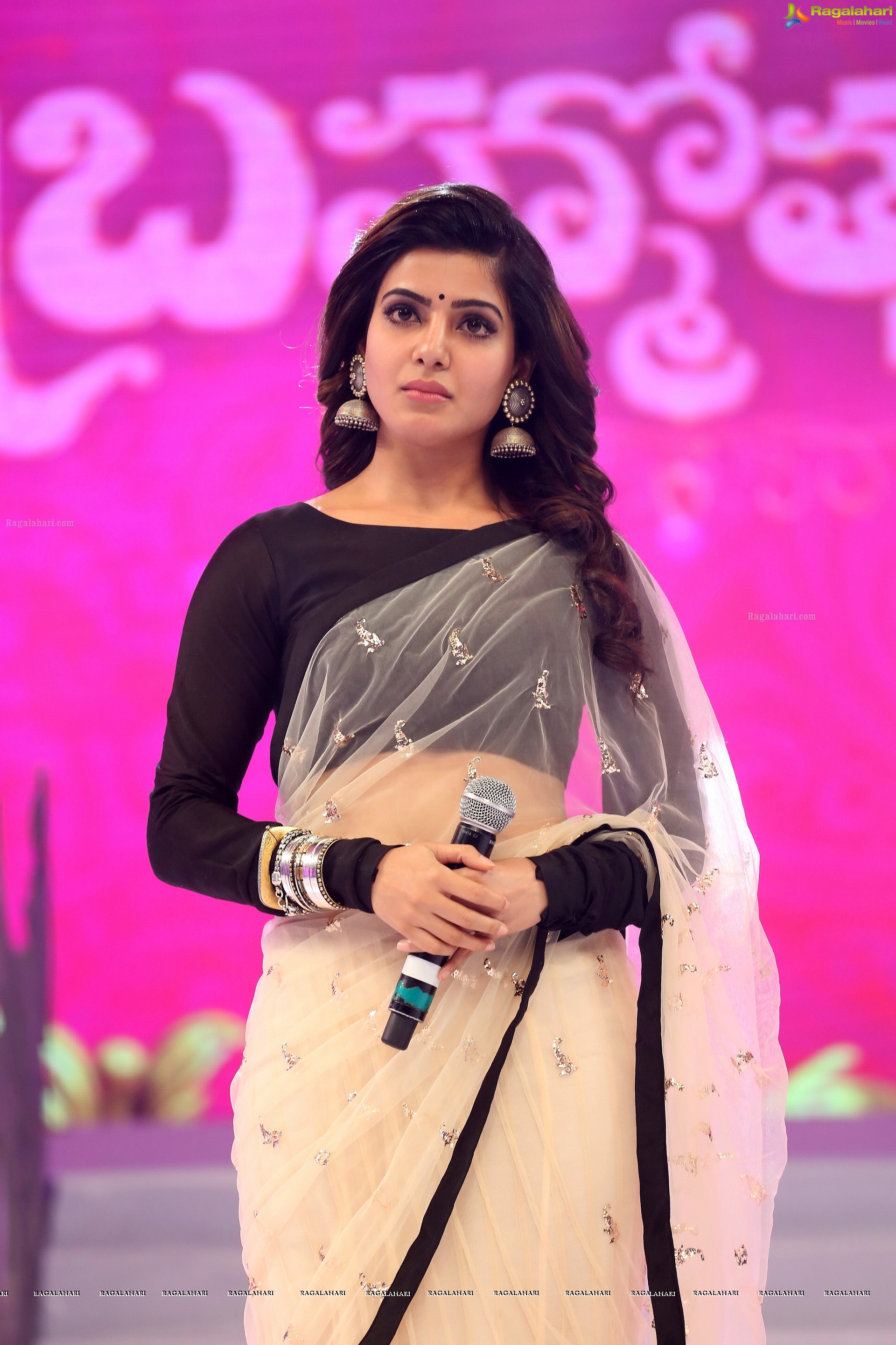 Samantha at Brahmotsavam Audio Release