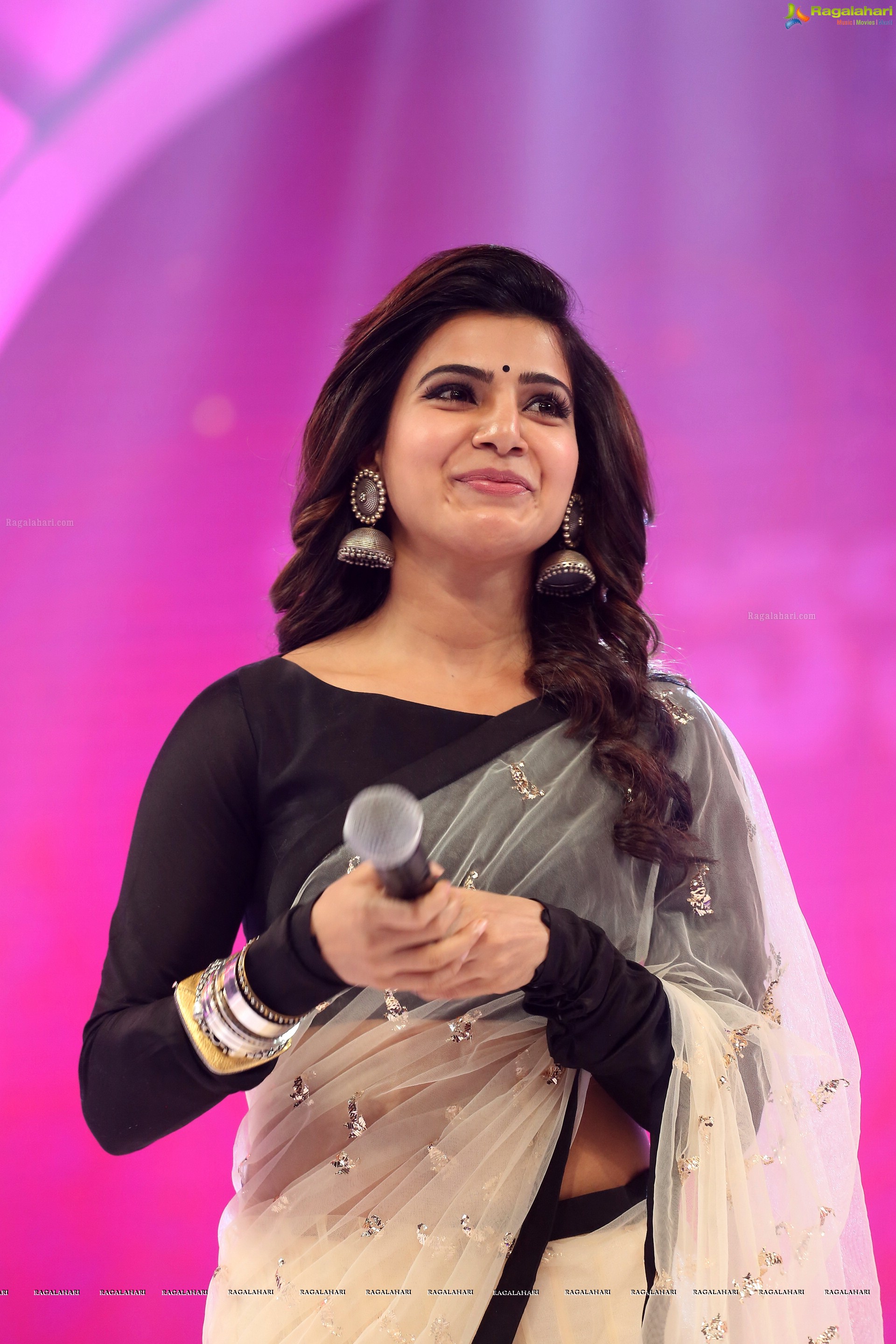 Samantha at Brahmotsavam Audio Release