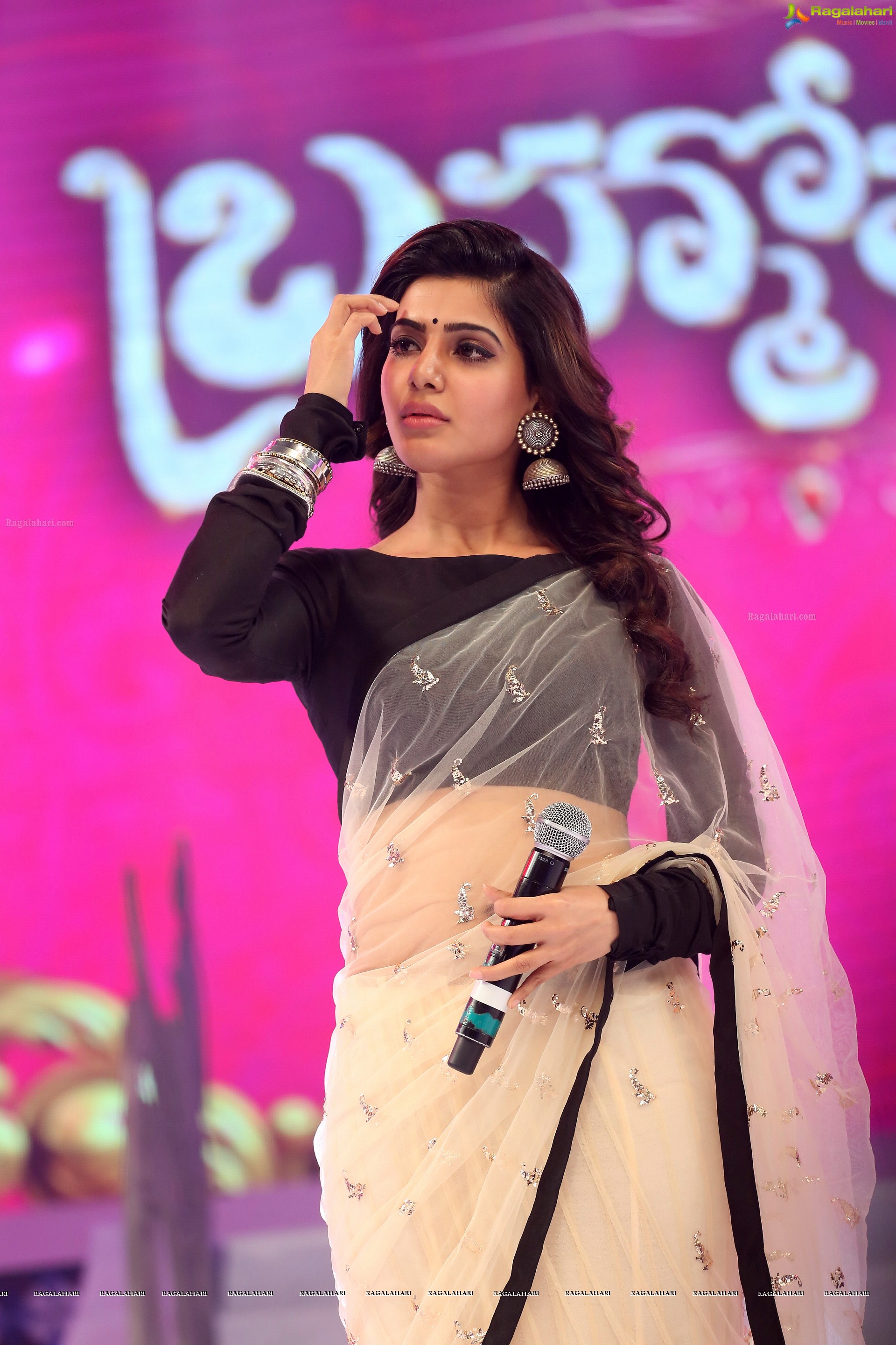 Samantha at Brahmotsavam Audio Release